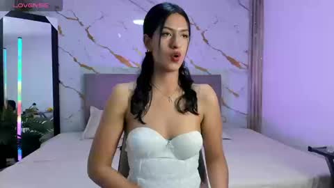 Snapshot of roseeluna chatting on 03-14-26, 04:01 roseeluna online show from 03-14-26, 04:01