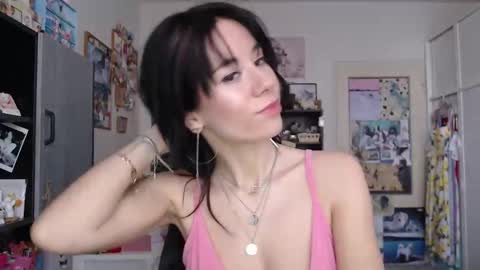 Rose online show from 02-10-26, 11:36