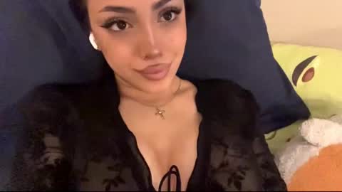 Snapshot of rosenavillifana chatting on 12-05-25, 03:09 Mimi online show from 12-05-25, 03:09