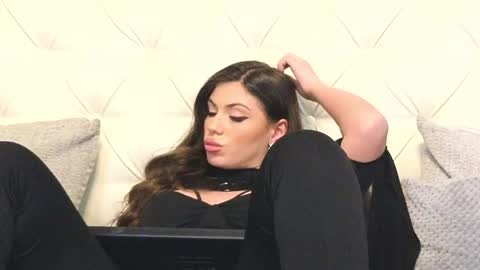 Gabriela online show from 01-17-25, 10:11