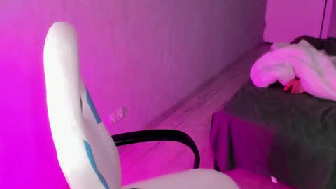 Roshelle online show from 01-17-25, 08:44