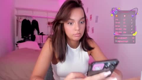 Roshelle online show from 10-01-25, 04:35