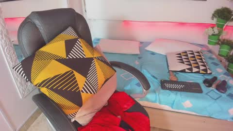 Snapshot of rosi_cooper chatting on 02-04-25, 01:48 rosi_cooper online show from 02-04-25, 01:48