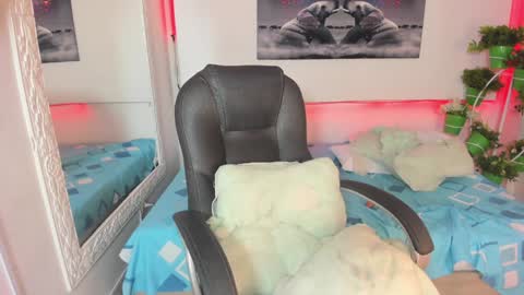 Snapshot of rosi_cooper chatting on 02-05-25, 04:58 rosi_cooper online show from 02-05-25, 04:58