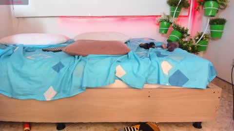 Snapshot of rosi_cooper chatting on 02-08-25, 02:16 rosi_cooper online show from 02-08-25, 02:16