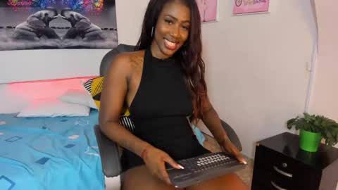Snapshot of rosi_cooper chatting on 02-20-25, 02:02 rosi_cooper online show from 02-20-25, 02:02