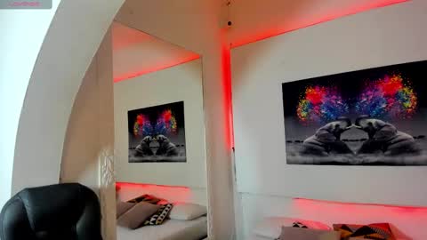 Snapshot of rosi_cooper chatting on 03-08-25, 11:05 rosi_cooper online show from 03-08-25, 11:05