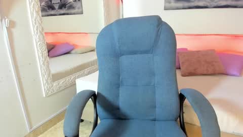 Snapshot of rosi_cooper chatting on 09-15-25, 10:59 rosi_cooper online show from 09-15-25, 10:59