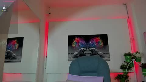 Snapshot of rosi_cooper chatting on 10-29-25, 11:23 rosi_cooper online show from 10-29-25, 11:23