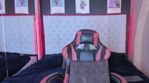 Snapshot of rosi_cooper chatting on 01-05-26, 05:27 rosi_cooper online show from 01-05-26, 05:27