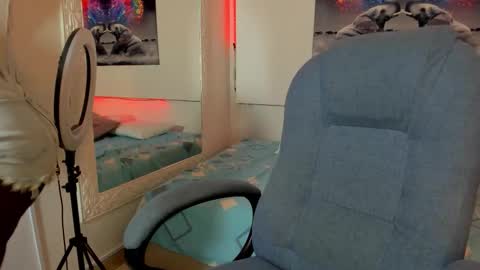 Snapshot of rosi_cooper chatting on 03-16-26, 11:03 rosi_cooper online show from 03-16-26, 11:03