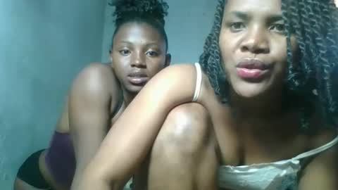 rosia22 online show from 10-13-25, 06:02