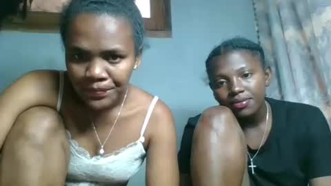 rosia22 online show from 10-30-25, 06:04