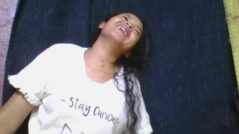 rosia685234 online show from 11-28-25, 07:27