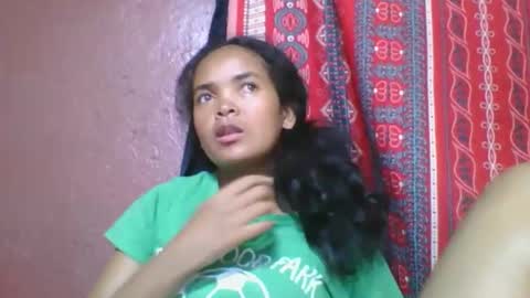 Snapshot of rosia685234 chatting on 05-19-26, 04:24 rosia685234 online show from 05-19-26, 04:24