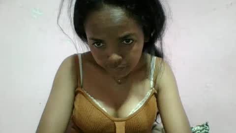 rosia685234 online show from 07-28-26, 12:12