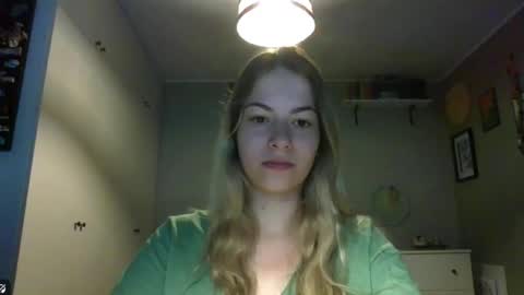 Snapshot of rosie_june chatting on 09-11-25, 06:46 Rosie online show from 09-11-25, 06:46