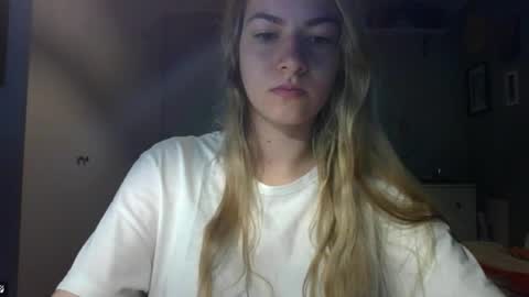 Snapshot of rosie_june chatting on 02-25-26, 07:40 Rosie online show from 02-25-26, 07:40