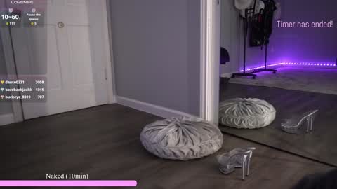 Rosie Bones online show from 01-21-25, 01:39