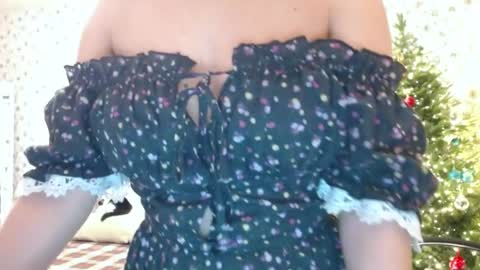 Snapshot of rosierosa chatting on 12-26-24, 03:59 Rosie is waiting for YOU online show from 12-26-24, 03:59