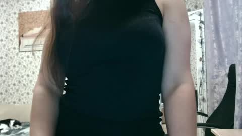 Snapshot of rosierosa chatting on 09-16-25, 04:13 Rosie is waiting for YOU online show from 09-16-25, 04:13