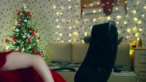 Snapshot of rosierosa chatting on 01-07-26, 12:29 Rosie is waiting for YOU online show from 01-07-26, 12:29