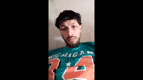 Snapshot of roskof69 chatting on 05-31-26, 06:09 Ribuu online show from 05-31-26, 06:09