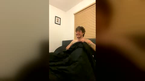 Snapshot of ross158609 chatting on 03-10-26, 02:16 ross158609 online show from 03-10-26, 02:16