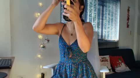 Snapshot of ross_bakerhot chatting on 12-20-24, 01:11 Ross BakerHot online show from 12-20-24, 01:11