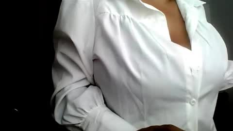 Rossana  online show from 05-18-26, 12:44