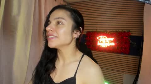 Snapshot of rosse_25 chatting on 10-25-25, 09:17 Would you like to help me with supplementation and sports suits so I can compete in powerlifting online show from 10-25-25, 09:17