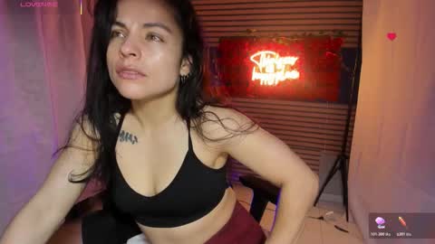 Snapshot of rosse_25 chatting on 11-12-25, 05:13 Would you like to help me with supplementation and sports suits so I can compete in powerlifting online show from 11-12-25, 05:13