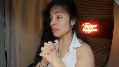 Snapshot of rosse_25 chatting on 11-21-25, 02:16 Would you like to help me with supplementation and sports suits so I can compete in powerlifting online show from 11-21-25, 02:16