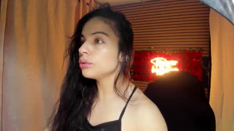 Snapshot of rosse_25 chatting on 11-23-25, 09:20 Would you like to help me with supplementation and sports suits so I can compete in powerlifting online show from 11-23-25, 09:20