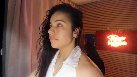 Snapshot of rosse_25 chatting on 11-29-25, 09:01 Would you like to help me with supplementation and sports suits so I can compete in powerlifting online show from 11-29-25, 09:01