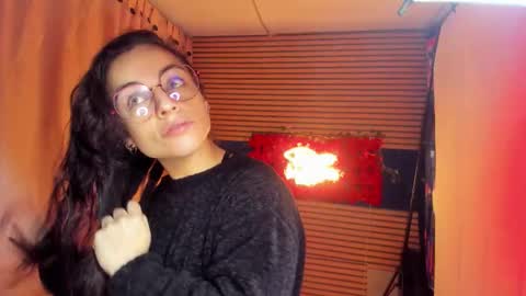 Snapshot of rosse_25 chatting on 12-22-25, 03:42 Would you like to help me with supplementation and sports suits so I can compete in powerlifting online show from 12-22-25, 03:42