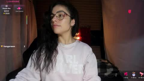 Snapshot of rosse_25 chatting on 01-19-26, 03:27 Would you like to help me with supplementation and sports suits so I can compete in powerlifting online show from 01-19-26, 03:27