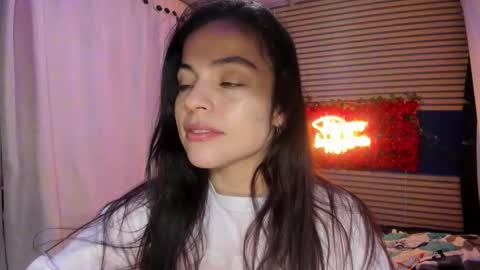 Snapshot of rosse_25 chatting on 02-09-26, 01:15 Would you like to help me with supplementation and sports suits so I can compete in powerlifting online show from 02-09-26, 01:15