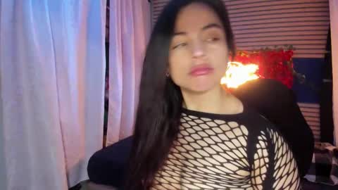 Snapshot of rosse_25 chatting on 02-25-26, 01:21 Would you like to help me with supplementation and sports suits so I can compete in powerlifting online show from 02-25-26, 01:21