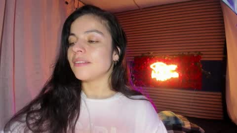 Snapshot of rosse_25 chatting on 03-11-26, 12:22 Would you like to help me with supplementation and sports suits so I can compete in powerlifting online show from 03-11-26, 12:22