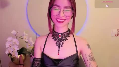 Snapshot of rosse_98_ chatting on 12-04-25, 03:21 Miss Rosse online show from 12-04-25, 03:21