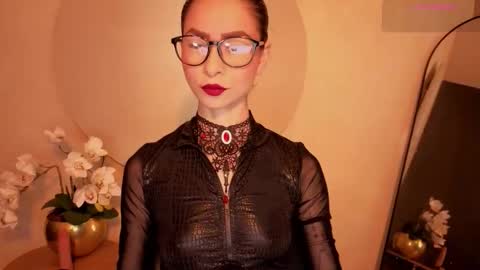 Snapshot of rosse_98_ chatting on 01-11-26, 01:16 Miss Rosse online show from 01-11-26, 01:16