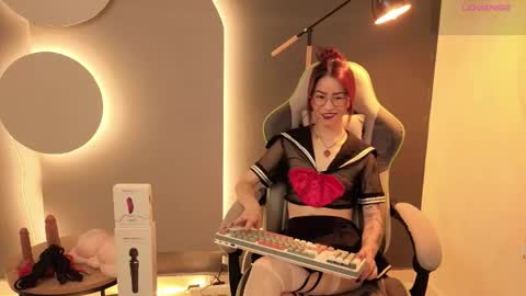 Snapshot of rosse_98_ chatting on 02-05-26, 02:22 Miss Rosse online show from 02-05-26, 02:22