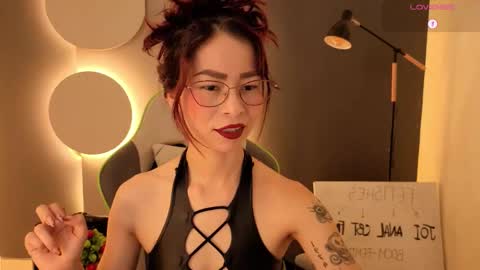 Snapshot of rosse_98_ chatting on 03-09-26, 01:15 Miss Rosse online show from 03-09-26, 01:15