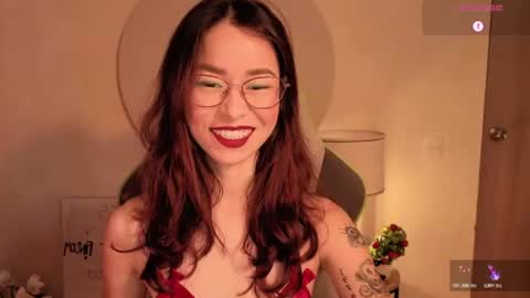 Snapshot of rosse_98_ chatting on 06-13-26, 02:26 Miss Rosse online show from 06-13-26, 02:26