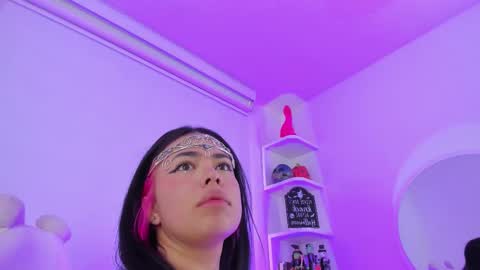   online show from 10-30-25, 11:44