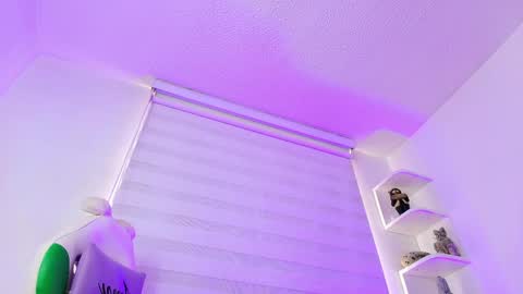   online show from 04-03-26, 06:28