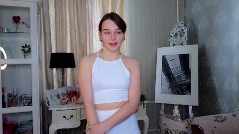 Emy online show from 02-02-26, 08:24