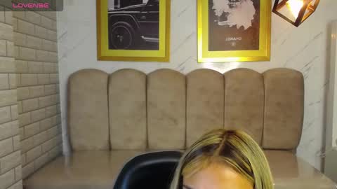 rosse jeane v online show from 12-18-25, 03:45