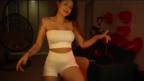 Snapshot of rosseyquiin chatting on 02-17-25, 01:58 Rossey online show from 02-17-25, 01:58